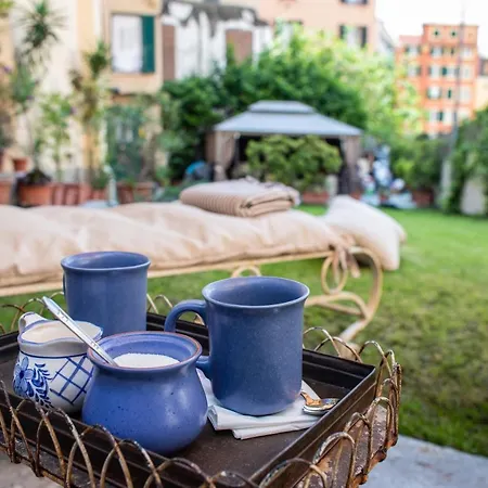 Giardino In Centro Storico -appartamento Con Giardino, Centro Storico, Acquario Apartment